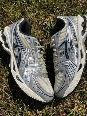 CLEAN Asics size 12.5 Womens Gel-Kayano 14 Steeple Grey Running shoes